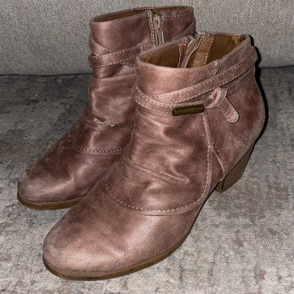 Women's Brown Ankle Boots size 6.5 - Picture 1 of 3